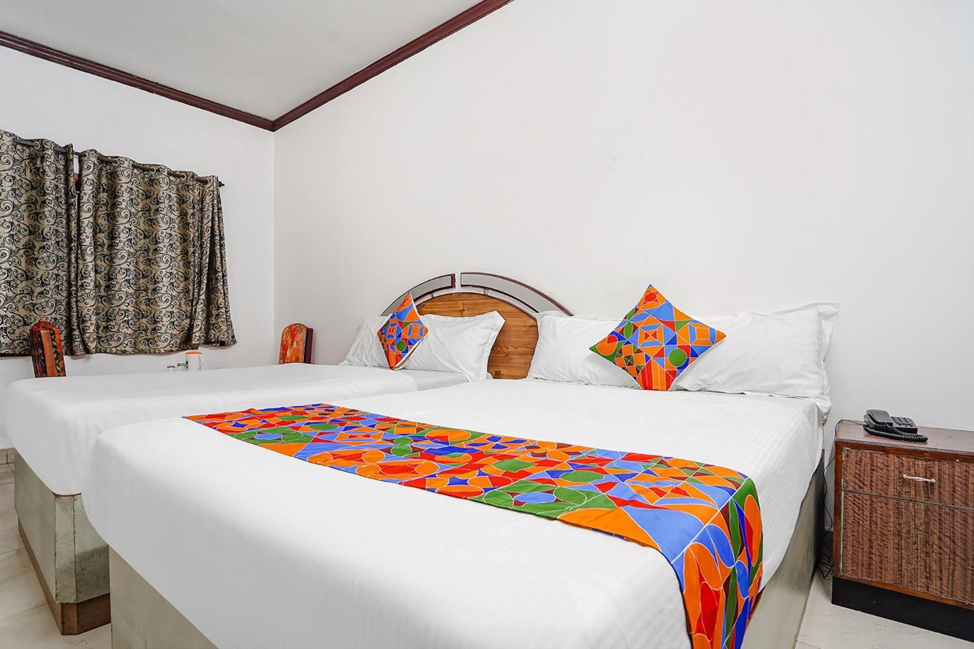 Orchid Inn Udagamandalam Exterior foto