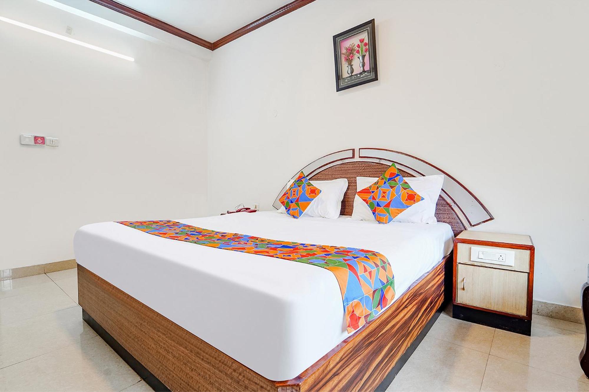 Orchid Inn Udagamandalam Exterior foto